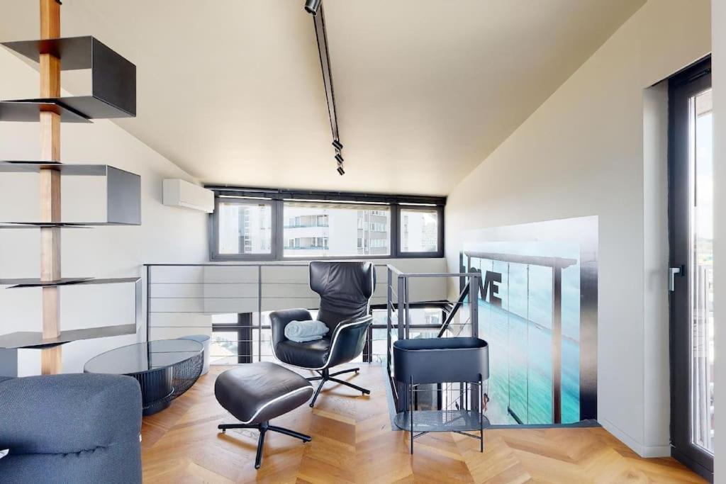 Stylovy Loft S Ohromnou Terasou Apartment Bratislava Exterior photo